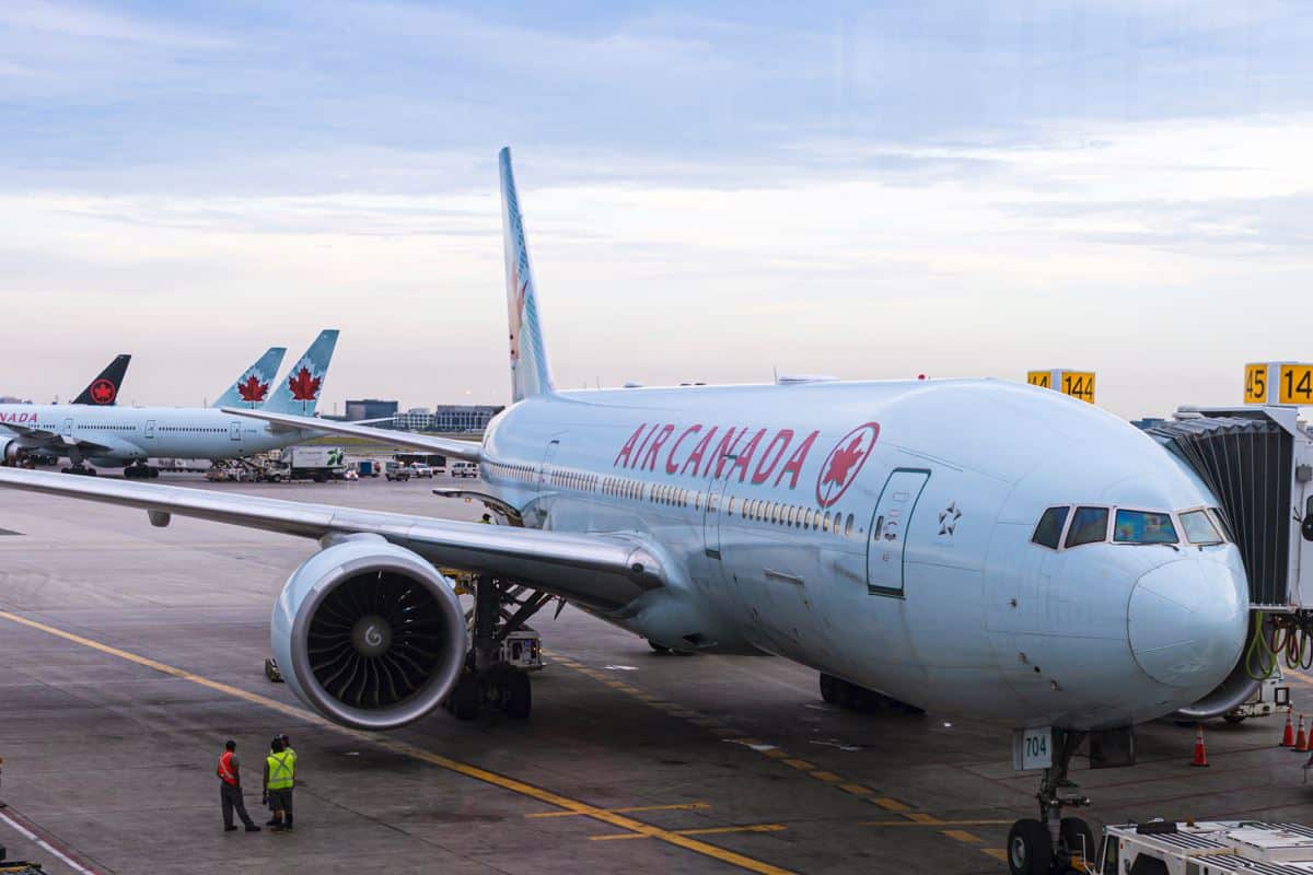 Canadian Airlines Urge Government To Scrap Testing On Arrival Requirement