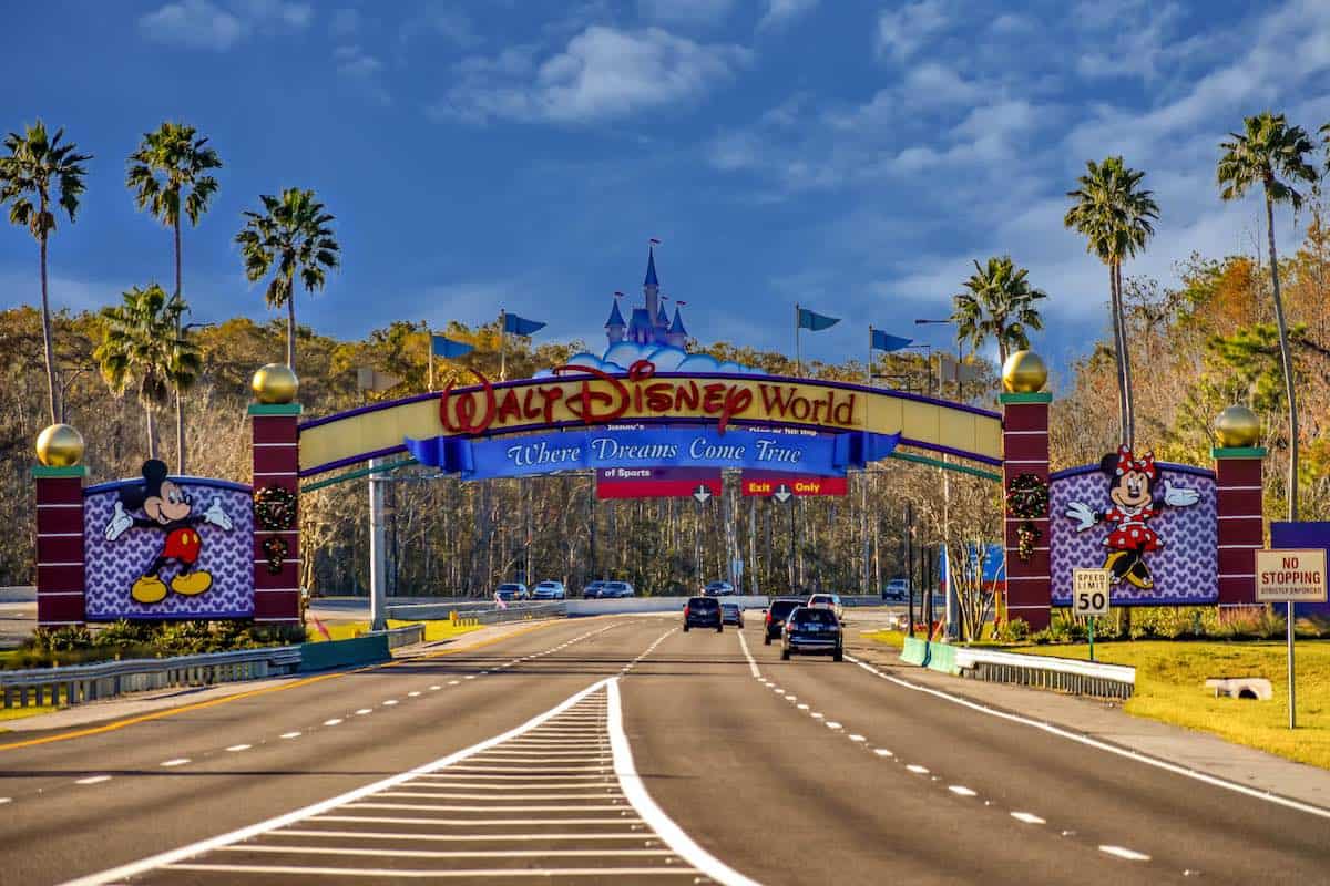 Changes To Disney World Reservation System That Travelers Need To Know