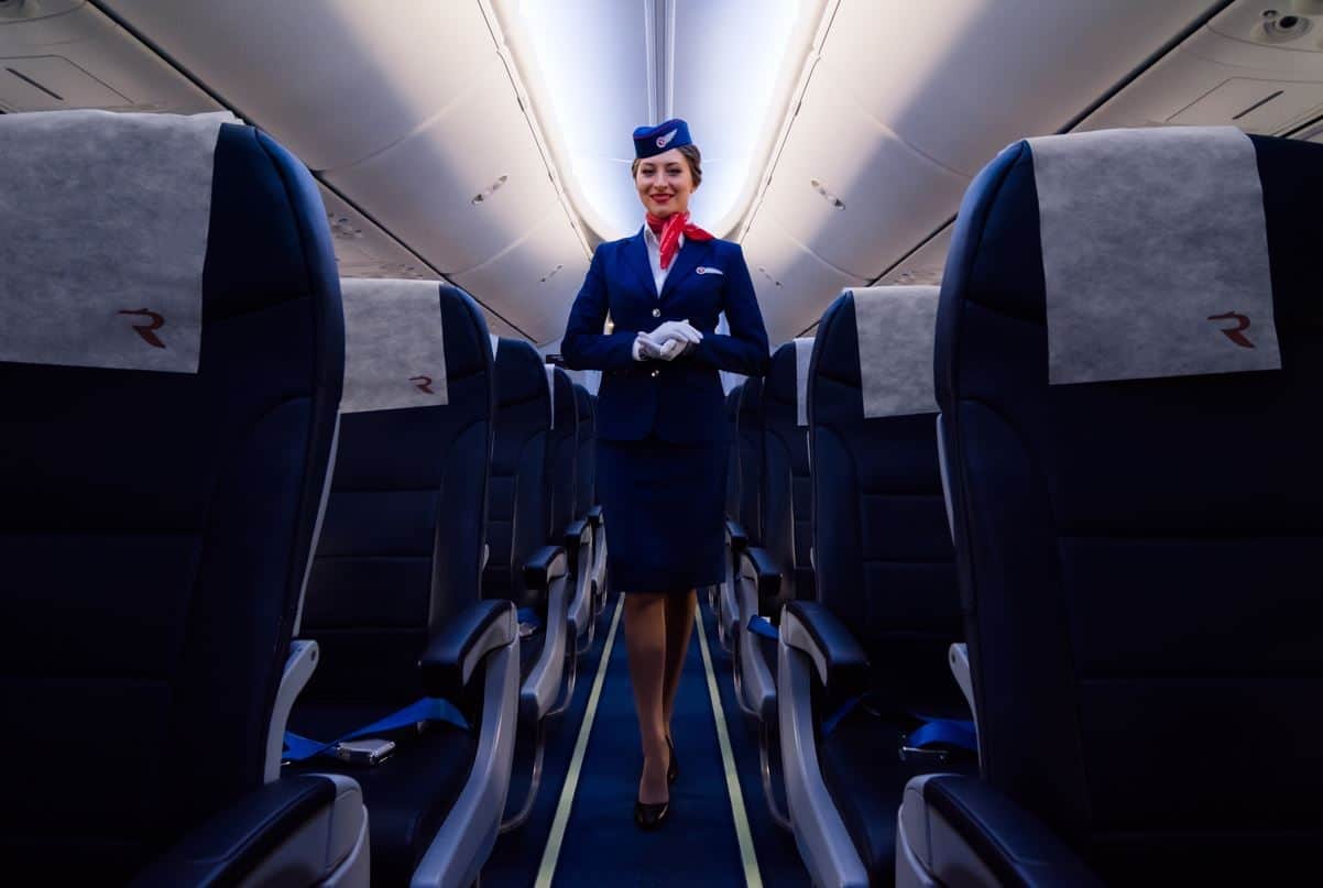 ​​These Are 7 Things You Should Never Do On A Plane According To Flight Attendants