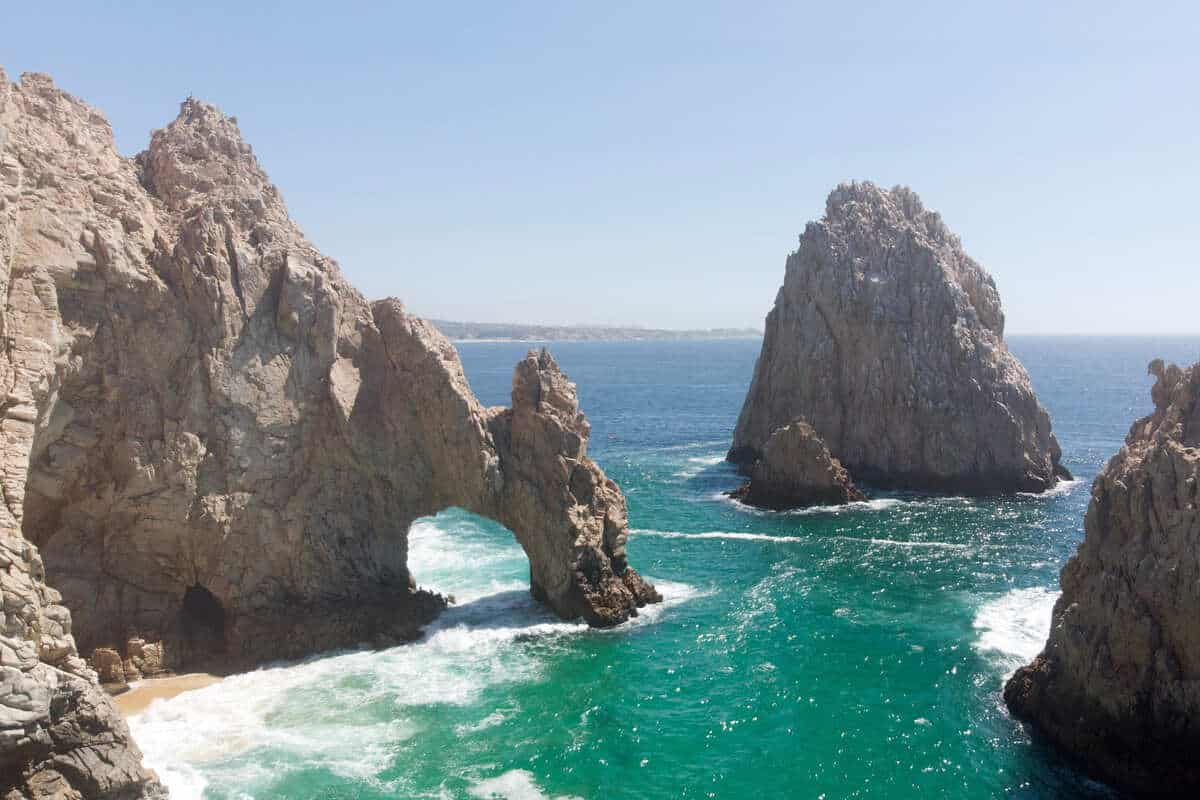 5 Reasons Why Los Cabos Is America's New Favorite Sunny Destination