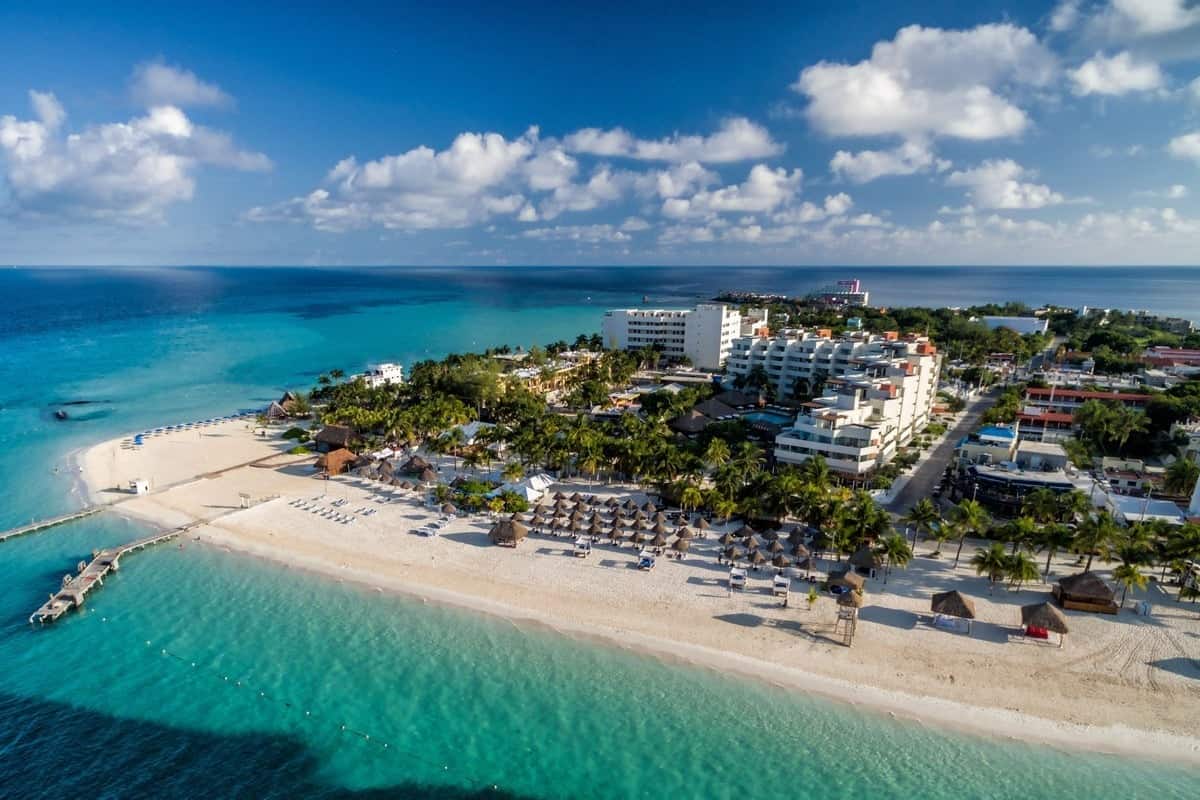 4 Reasons Why This Paradise Island Is The Top Beach Destination In Mexico This Summer